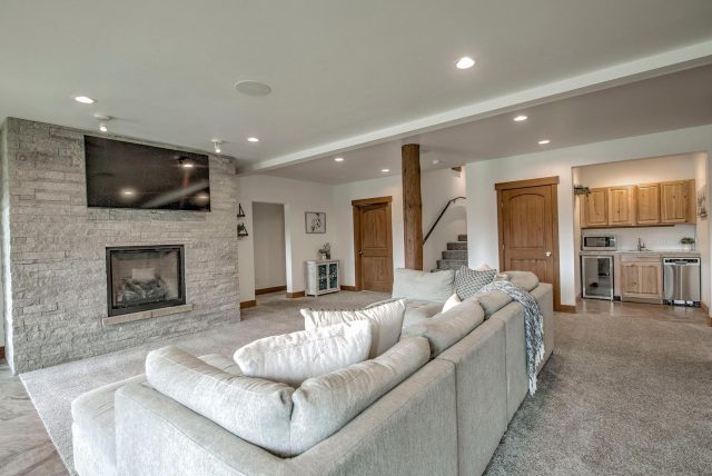 157 Barton Way photo 31