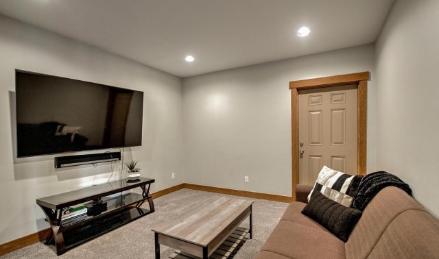 157 Barton Way photo 33