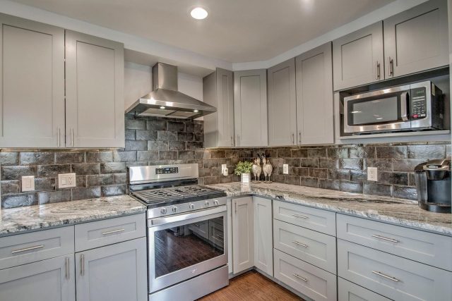 157 Barton Way photo 9