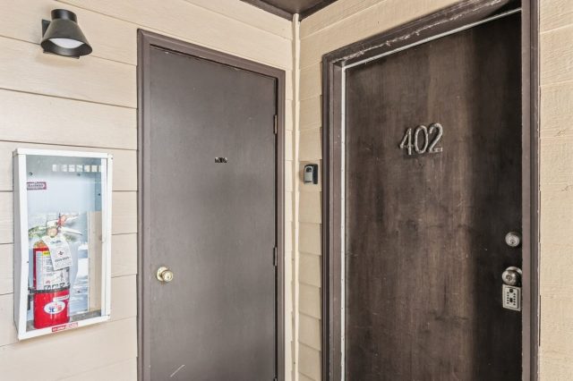 246 Broken Lance Drive 402 photo 30