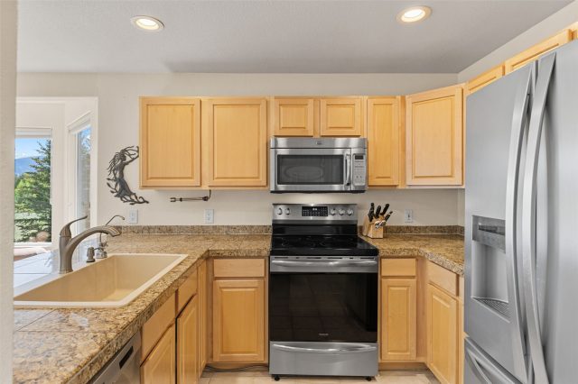 114 Beaver Lodge Road 116 photo 18