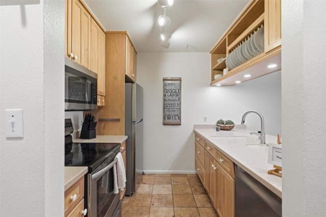 1001 Grandview Drive 24 photo 10