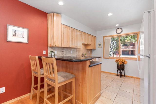 731 Lagoon Drive B photo 11