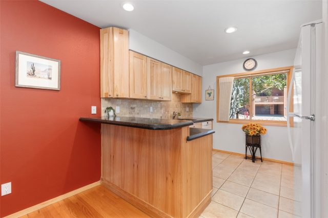 731 Lagoon Drive B photo 12