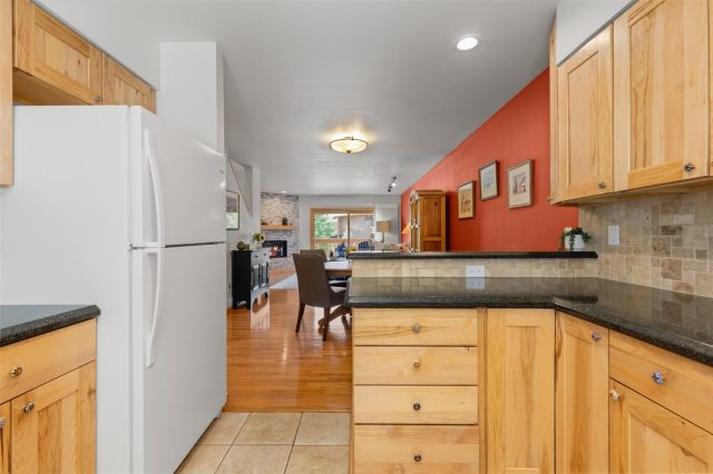 731 Lagoon Drive B photo 15