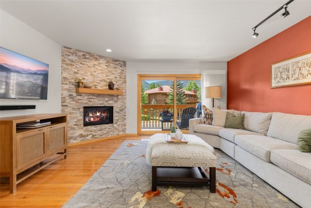 731 Lagoon Drive B photo 20