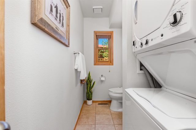 731 Lagoon Drive B photo 23