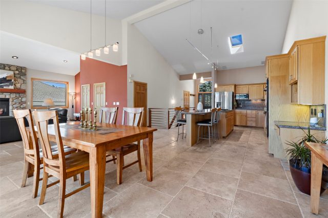 453 Ensign Drive photo 10