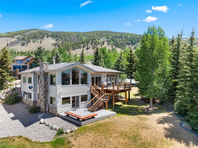 453 Ensign Drive photo 13
