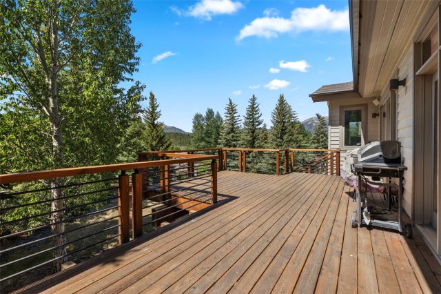 453 Ensign Drive photo 16