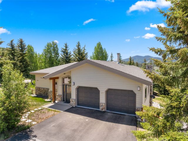 453 Ensign Drive photo 48
