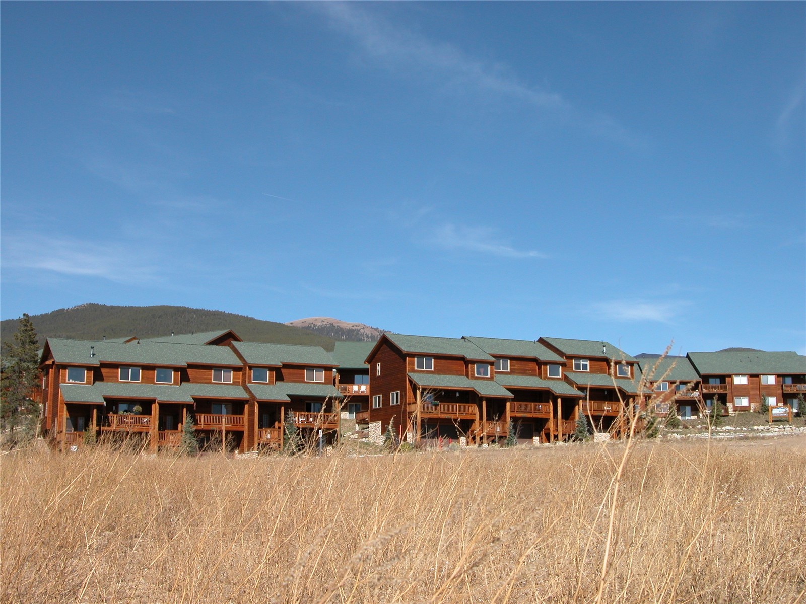 37 Crown Court 2288, Dillon, CO — main photo