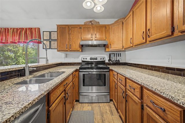 100 Wild Irishman Road 1109 photo 11