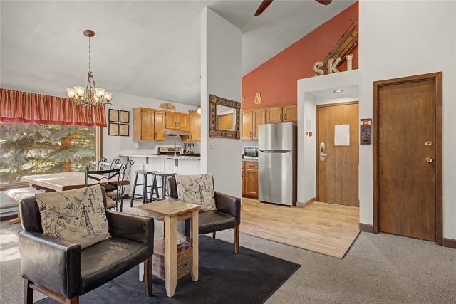 100 Wild Irishman Road 1109 photo 7