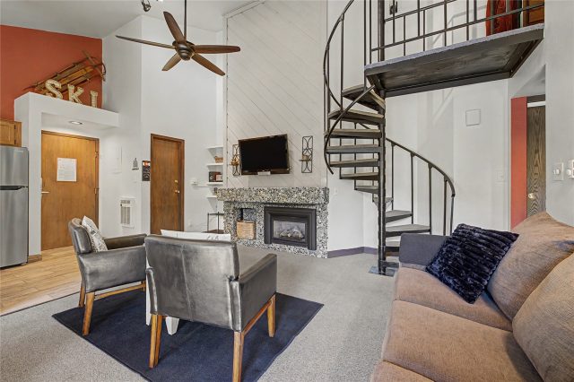 100 Wild Irishman Road 1109 photo 8
