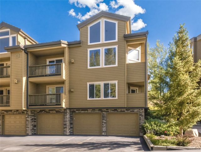 Townhome in Silvertrees At Wildernest Condos, Silverthorne, CO — photo 2 (MLS S1069735)