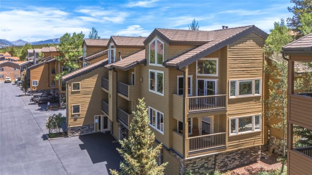 Townhome in Silvertrees At Wildernest Condos, Silverthorne, CO — photo 3 (MLS S1069735)