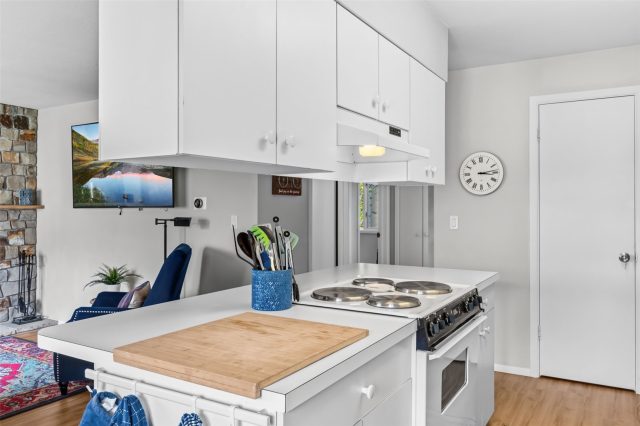 240 E La Bonte Street 24 photo 9