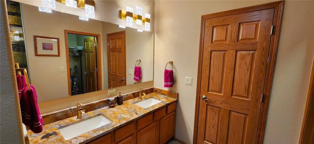 562 Piney Acres Circle photo 11