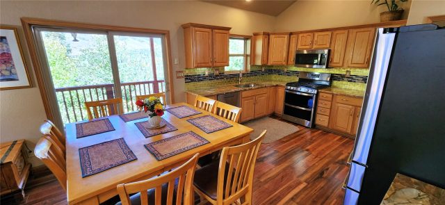 562 Piney Acres Circle photo 8