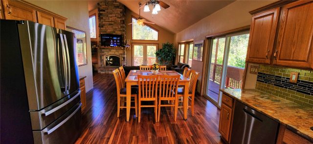 562 Piney Acres Circle photo 9