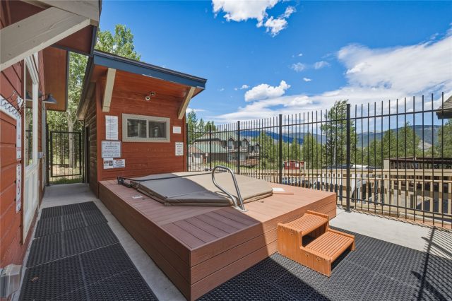 100 Wildernest Court 203c photo 27