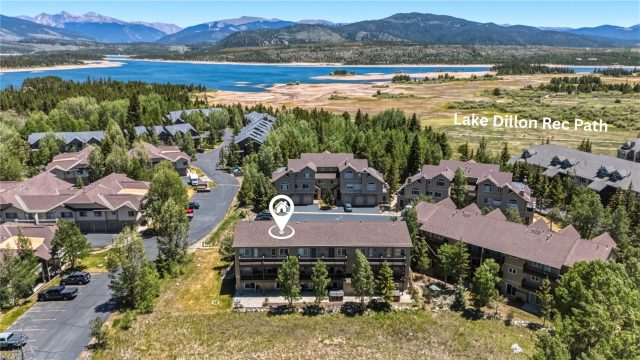Townhome in Pointe At Lake Dillon, Frisco — photo 2 Townhome in Pointe At Lake Dillon, Frisco, CO — photo 2 (MLS S1069746)