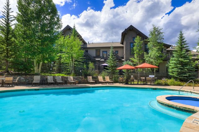 Condo in Mountain Thunder Lodge, Breckenridge, CO — photo 3 (MLS S1069747)