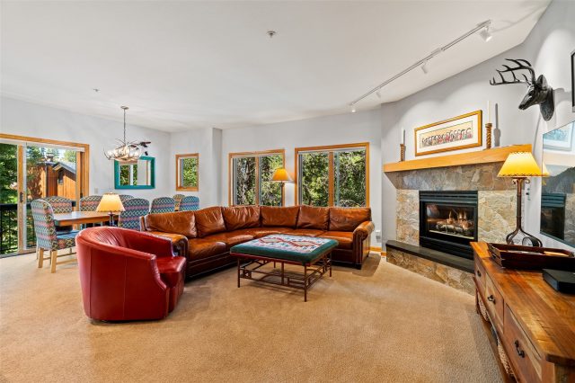 Townhome in Antlers Lodge Condominiums, Breckenridge, CO — photo 6 (MLS S1069751)