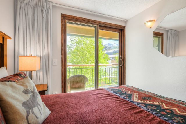 455 Village Road 510 photo 10