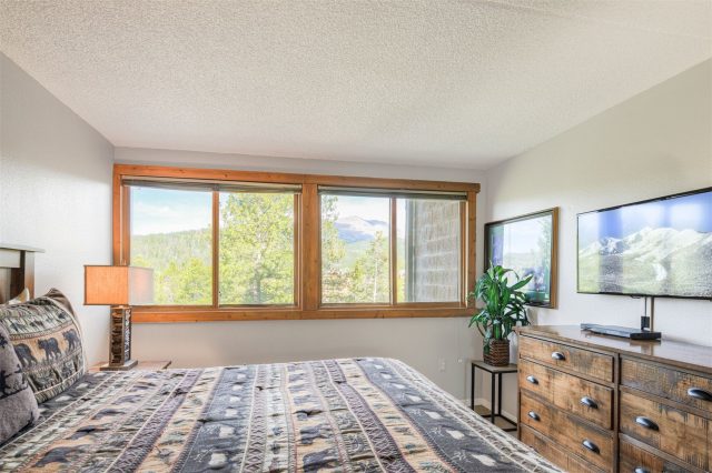 455 Village Road 510 photo 11