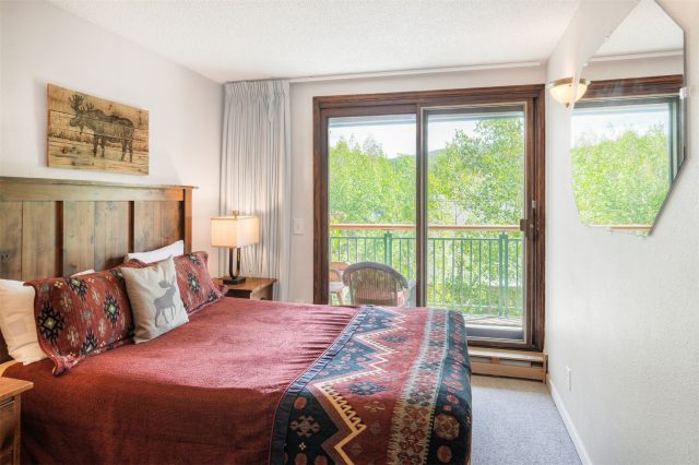 455 Village Road 510 photo 18