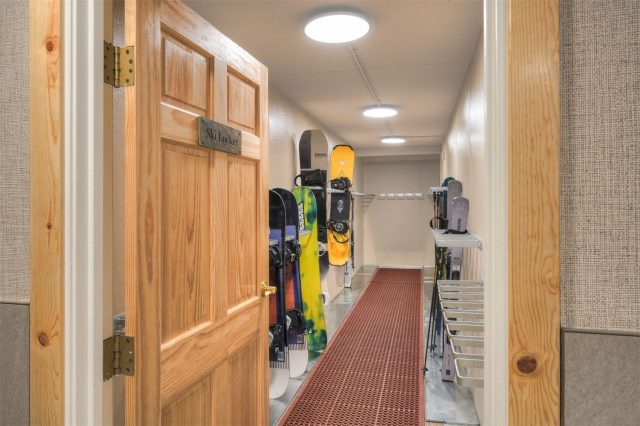 455 Village Road 510 photo 24