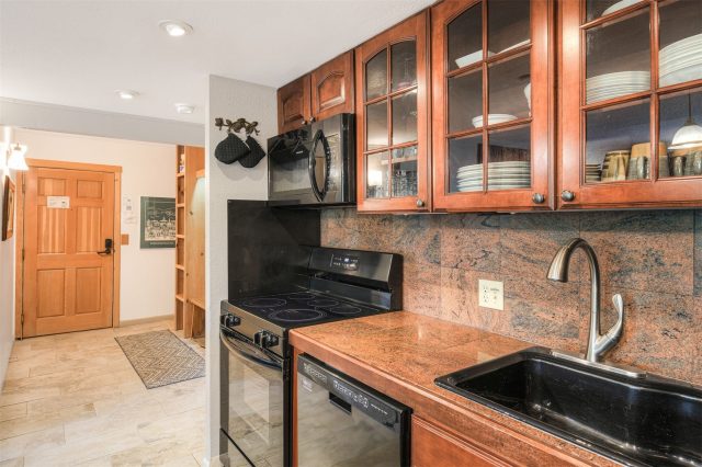 455 Village Road 510 photo 7