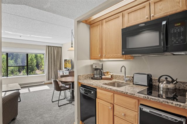 640 Village Road 4522 photo 11