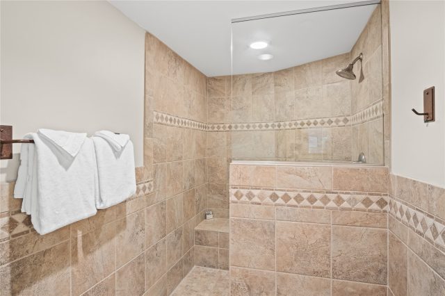 640 Village Road 4522 photo 20