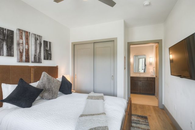 37 W 4th Street 205e photo 14