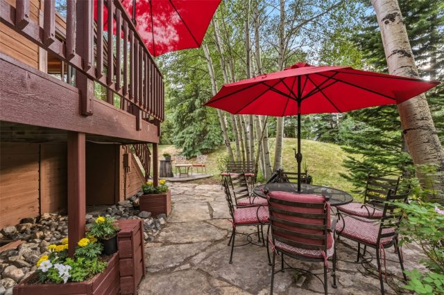 773 Hunters Circle photo 16