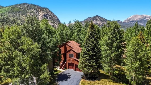 773 Hunters Circle photo 18