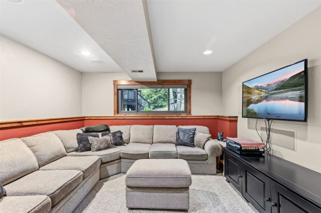 773 Hunters Circle photo 31