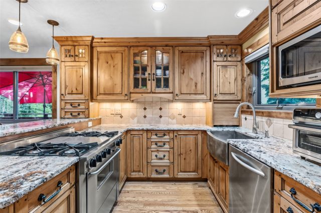 773 Hunters Circle photo 34