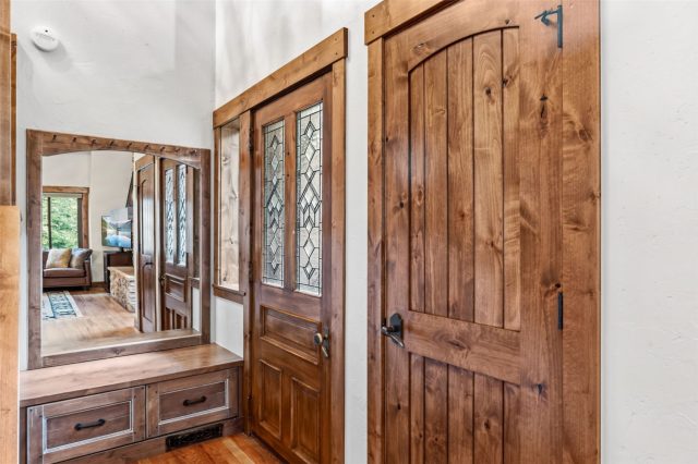 773 Hunters Circle photo 40