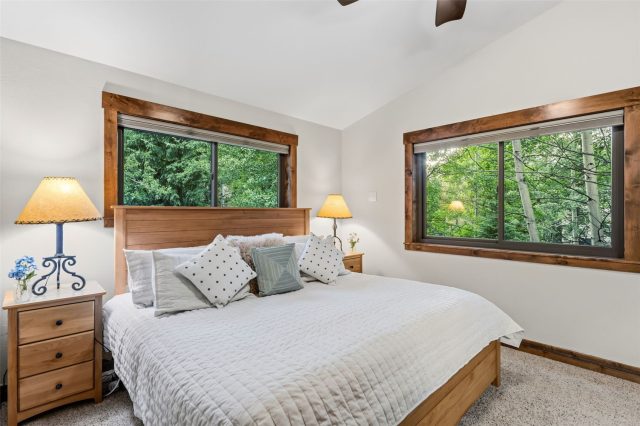 773 Hunters Circle photo 7
