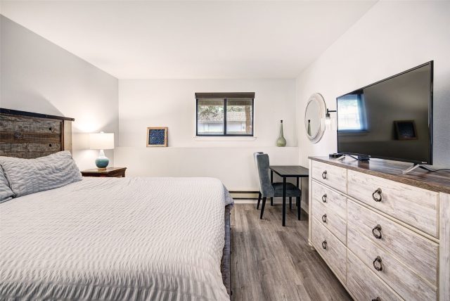 32 Corinthian Circle 102 photo 20