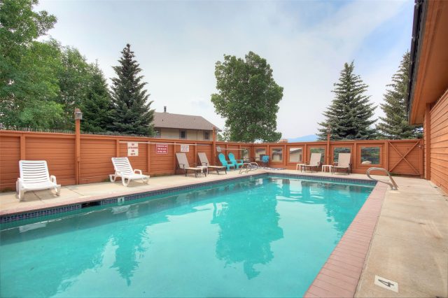32 Corinthian Circle 102 photo 40