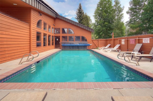 32 Corinthian Circle 102 photo 41