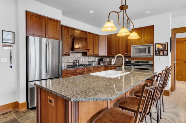 Condo in Lone Eagle Above River Run Condo, Dillon, CO — photo 6 (MLS S1069774)