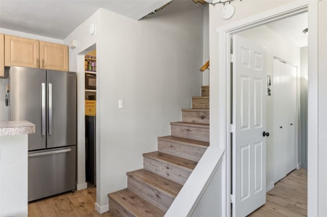 256 Cove Boulevard 7 photo 9