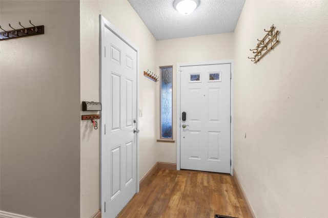 123 Burgundy Circle 123 photo 14