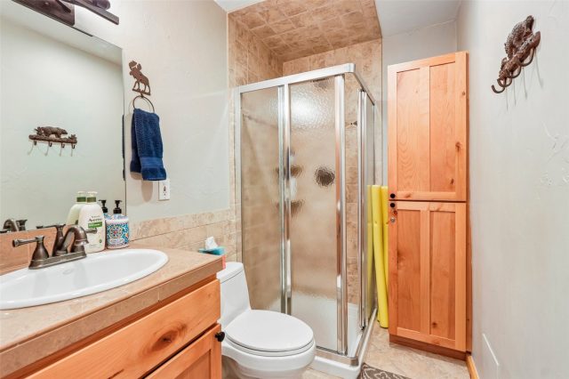 106 Broken Lance Drive 10 photo 13